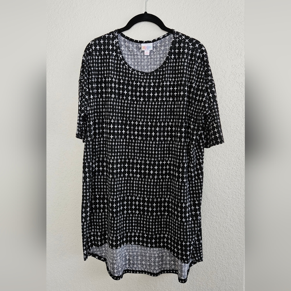 LuLaRoe Small "Irma" top